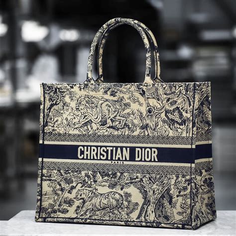 Dive into Style with Dior Tote Bags: Elevate Your Fashion Game